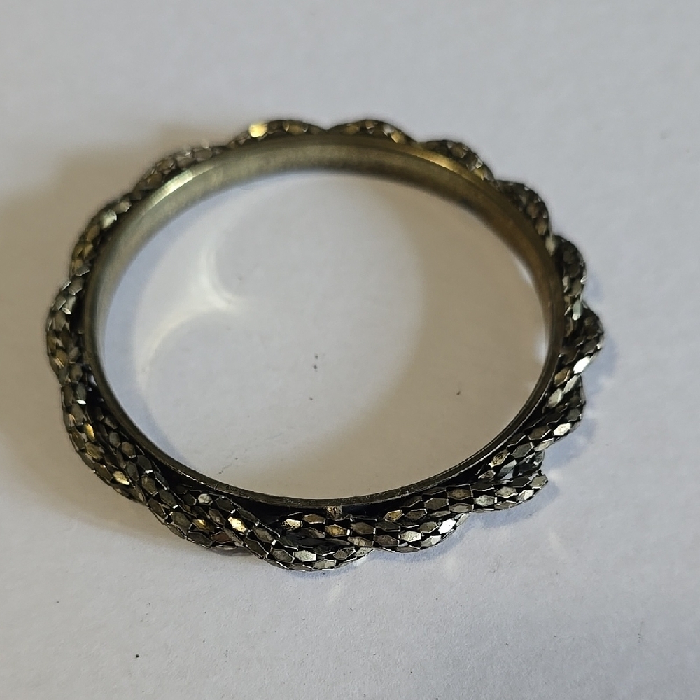 Elegant Bronze Women's Bracelet